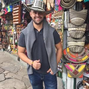 Meet your Posher, Andres